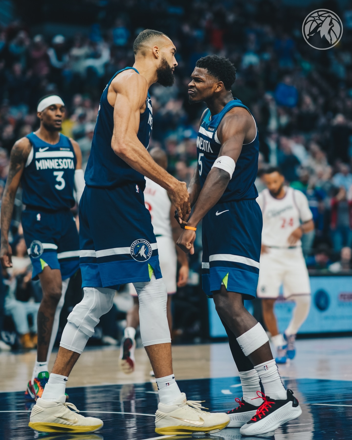 关于赛地聚焦：NBA常规赛关键时刻热度飙升；明尼苏达森林狼防线松动；话题不断；阵容厚度经受考验的信息乐鱼体育入口